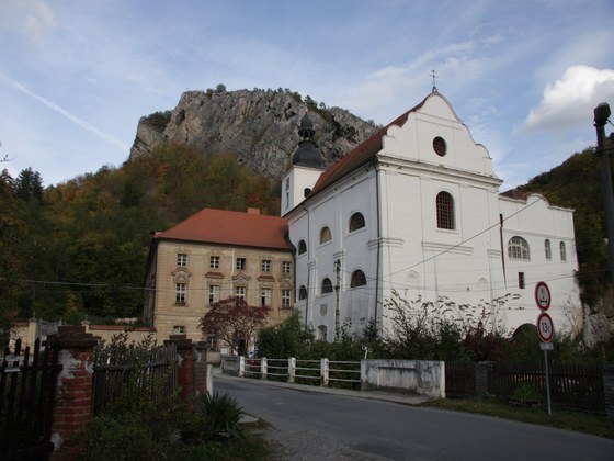 Svatý Jan pod Skalou