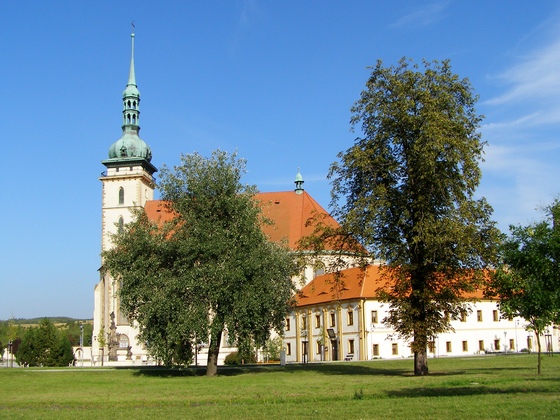 Kostel Nanebevzetí Panny Marie – Mostě