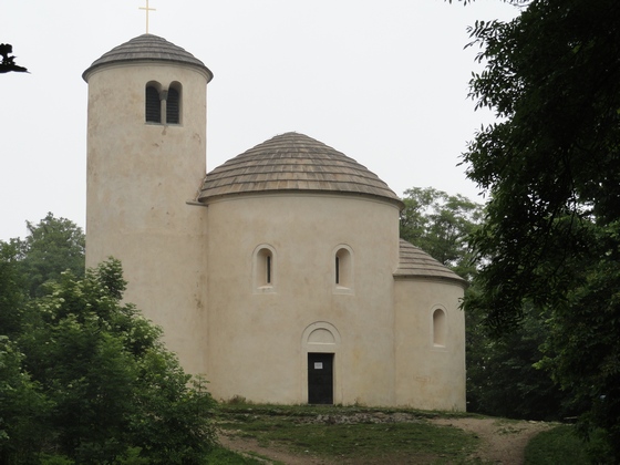 Říp – Rotunda sv. Jiří a sv. Vojtěcha