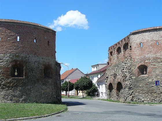 Strážnické brány