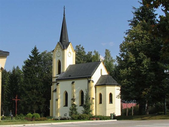 Kostel Nanebevzetí Panny Marie Rajecké Teplice